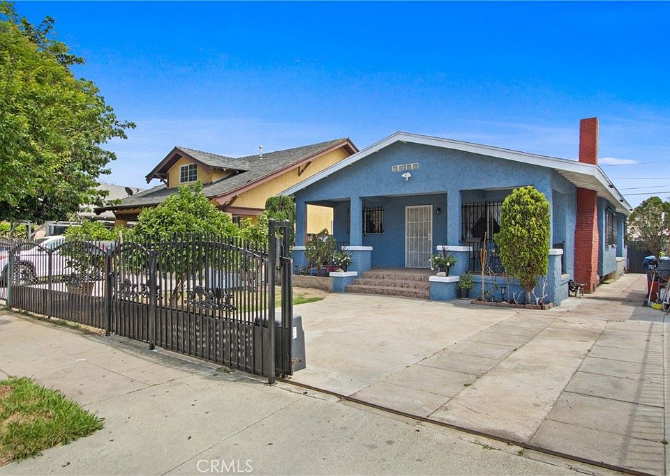 1st image of 916 W 53rd St