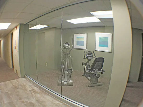 Lincoln Manor, 195 S Pardee St #210, Wadsworth, OH 44281