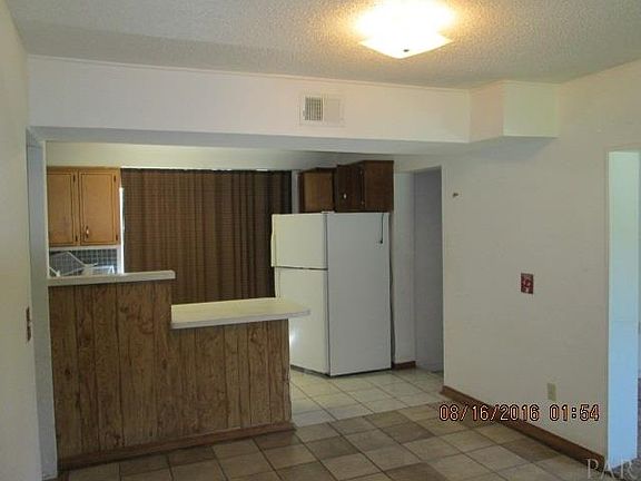 3rd image of 33 Norwood Dr