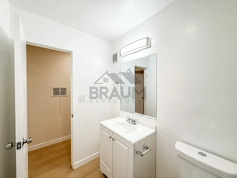 4636 LAUREL CANYON, LLC — Photo 20