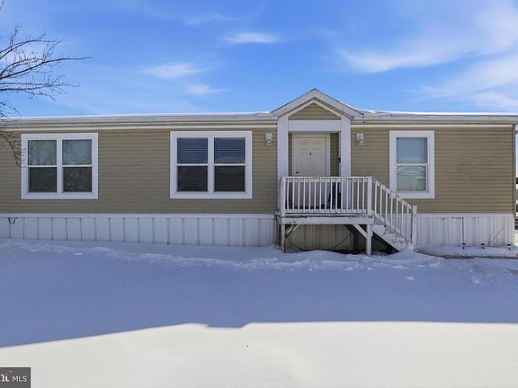 3rd image of 206 Chesapeake Ests
