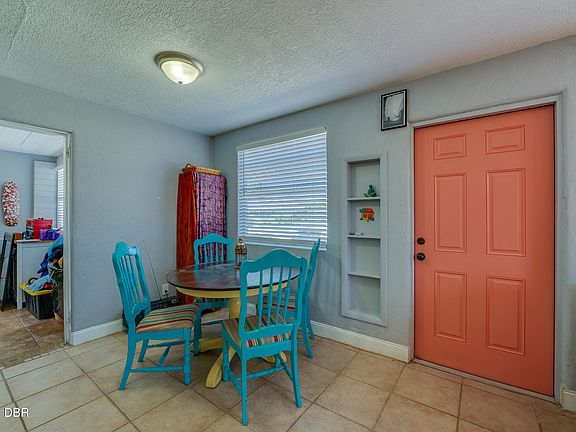 3rd image of 34 River Dr