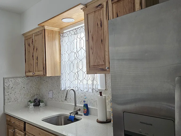 193 Wallington Ave #2 — Photo 8