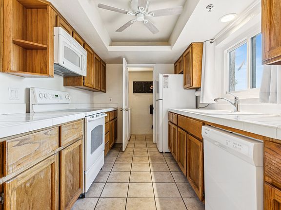 4th image of 3031 N Civic Center Plz Unit 107