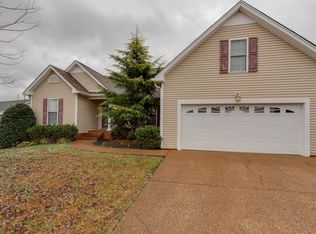 186 Putter Point Dr, Gallatin, TN 37066