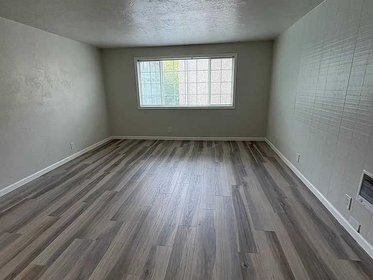 1442 E 18th Ave #24 — Photo 5