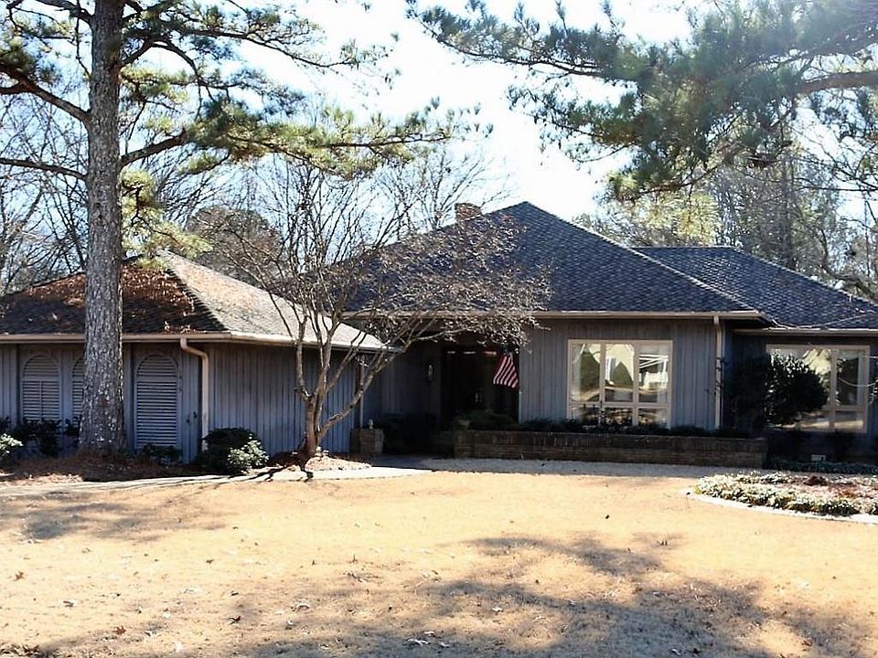 1st image of 1415 Lakeshire Dr