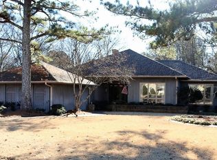 1415 Lakeshire Dr, Tupelo, MS 38804
