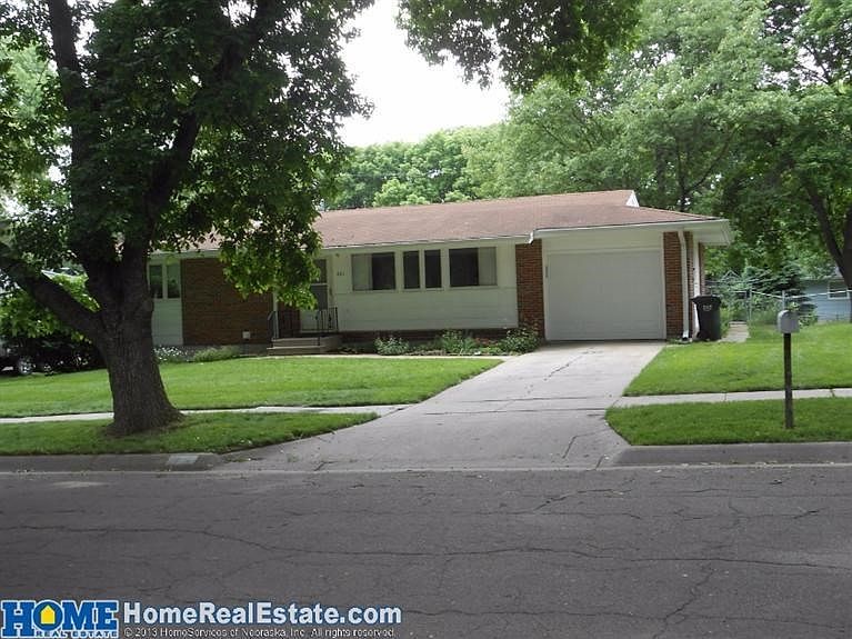 1st image of 401 Jeffery Dr