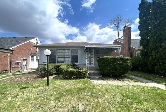 1st image of 15728 Sussex St