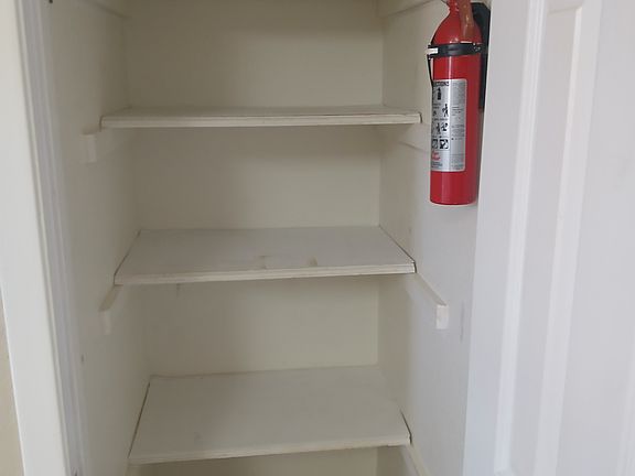5th image of 5101 Middlecoff Rd APT 2