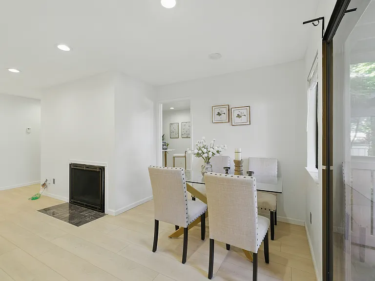 4033 Ralston Cmn — Photo 5