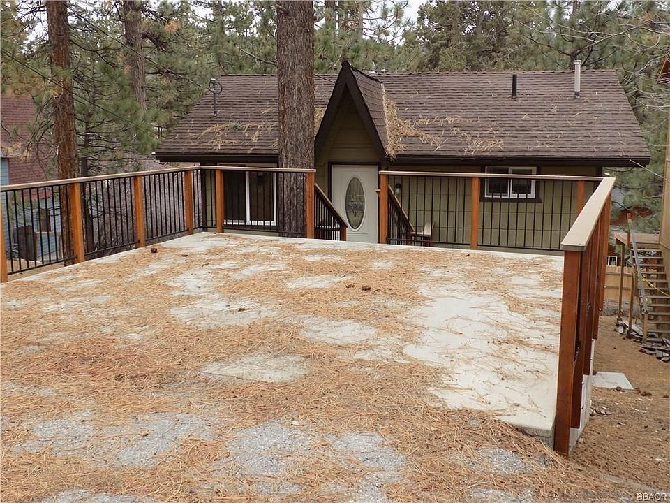 1st image of 42745 Conifer Dr