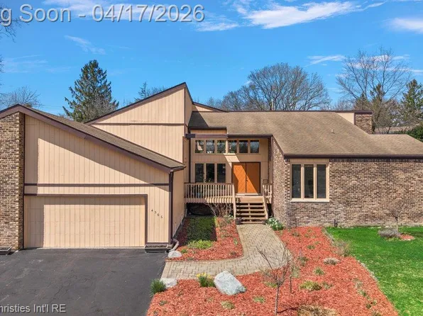 4566 Walden Dr, Bloomfield Hills, MI 48301