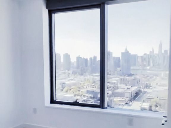 5th image of 3 Court Sq APT 1001