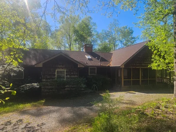746 Peaks St, Bedford, VA 24523