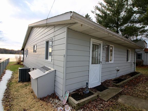 5th image of 124 E Peterson Dr