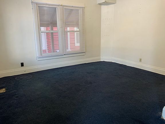 4th image of 607 N Sprague St #607