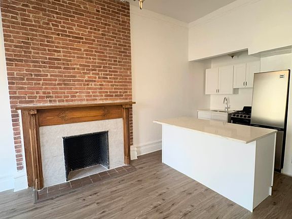 5th image of 32 W 69th St #4A