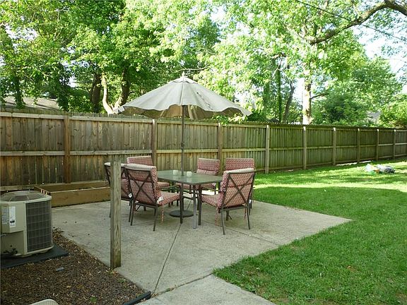 3rd image of 5151 Indianola Ave