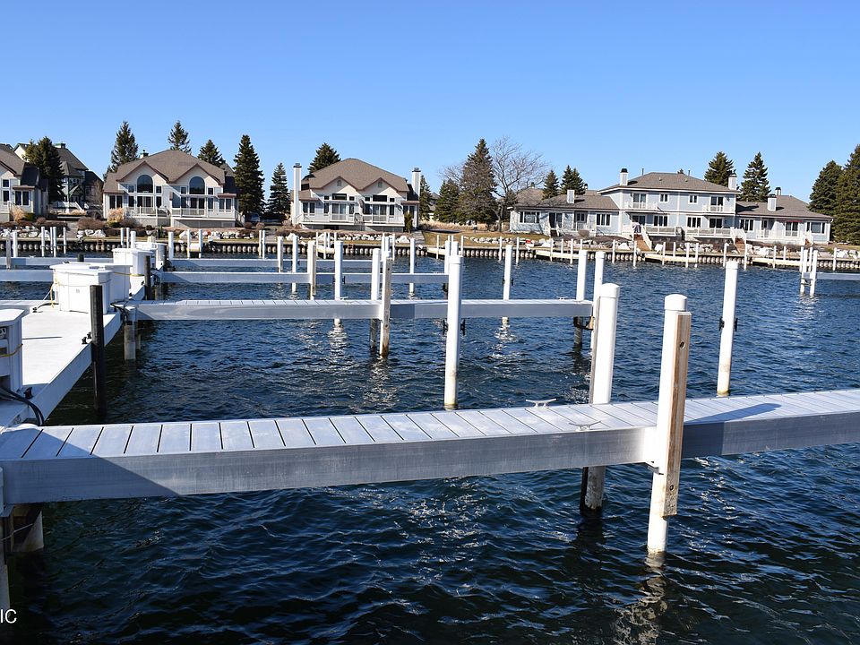 1st image of 69 Marina Dr N