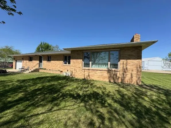 208 E Mason Ave, Verndale, MN 56481