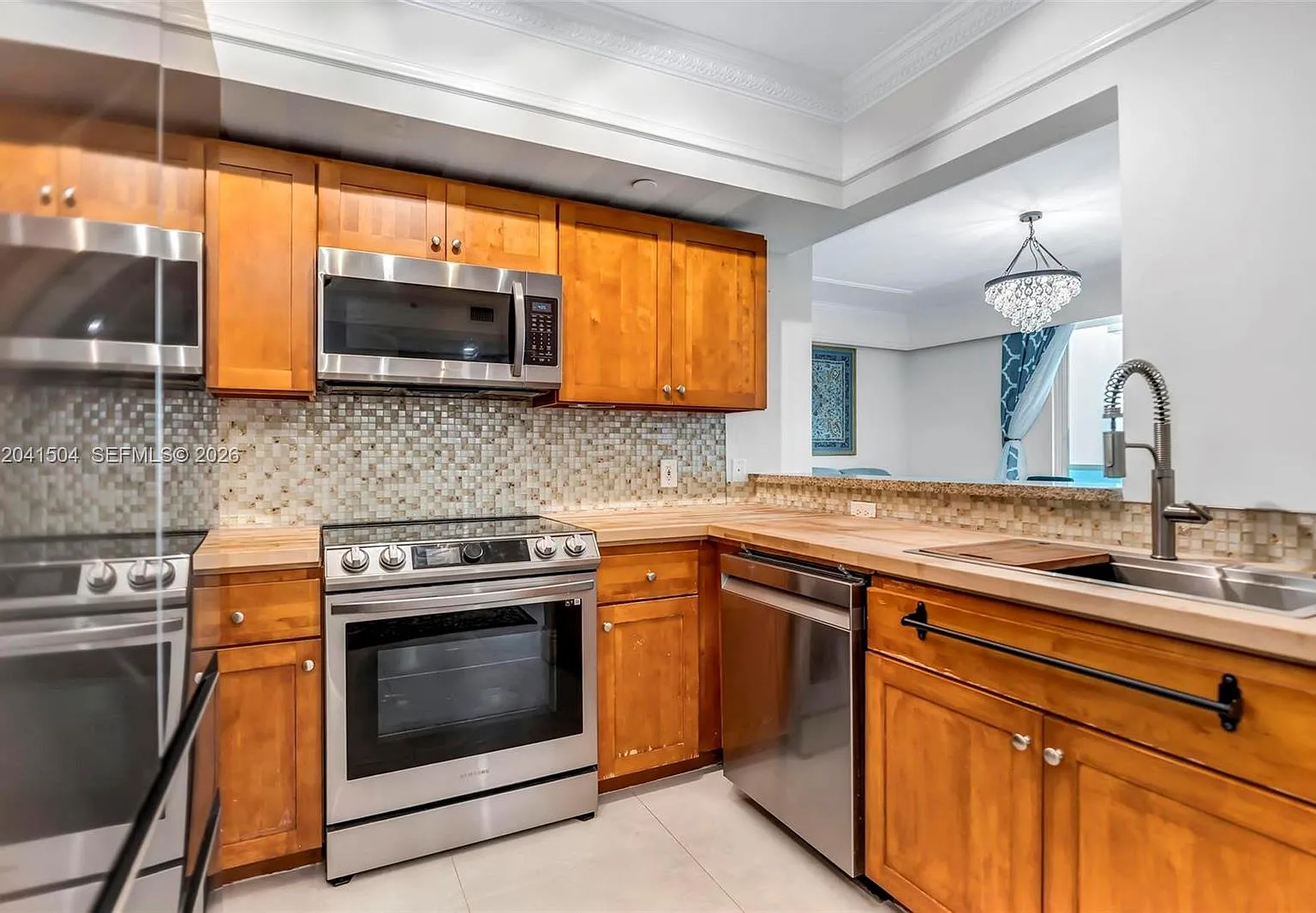 Brickell View West Condo — Photo 1