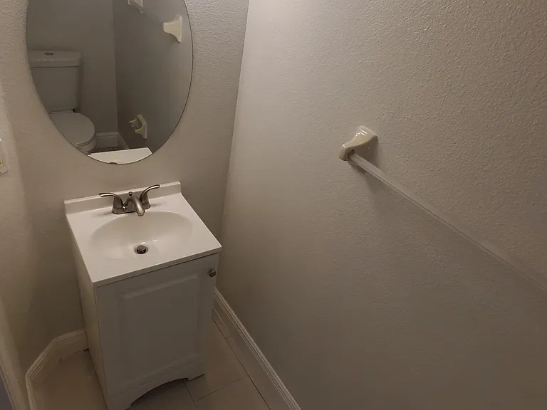 210 Artisan St — Photo 5