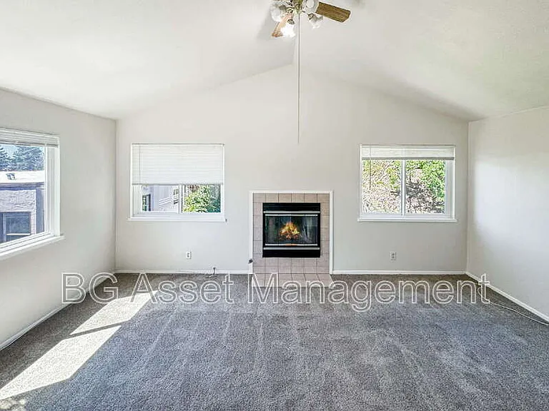 810 3rd St — Photo 15