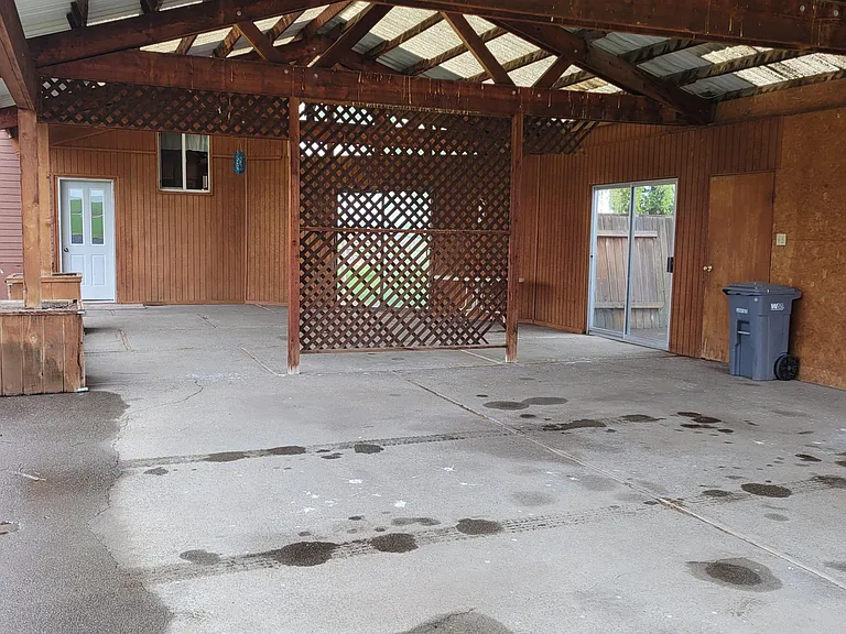 Number 6 Rd — Photo 2