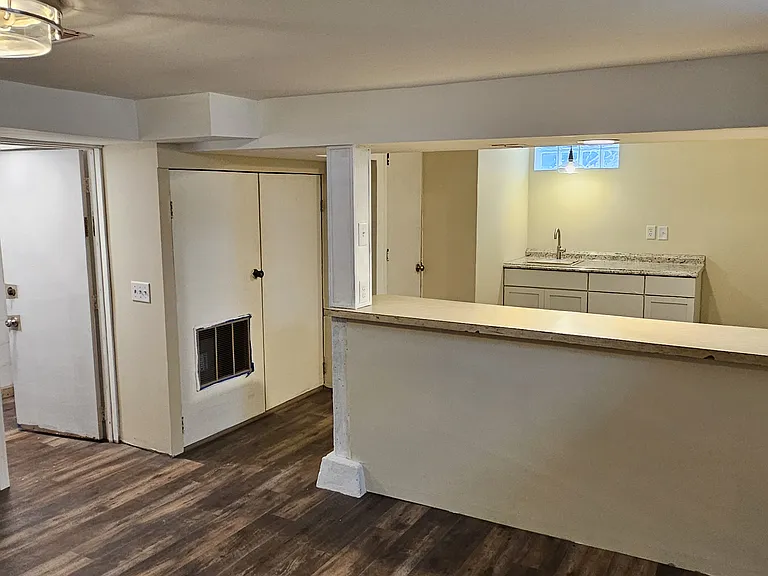 2503 Madison St — Photo 12