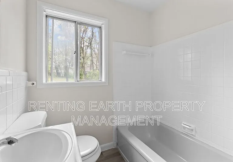 6715 Court N — Photo 11
