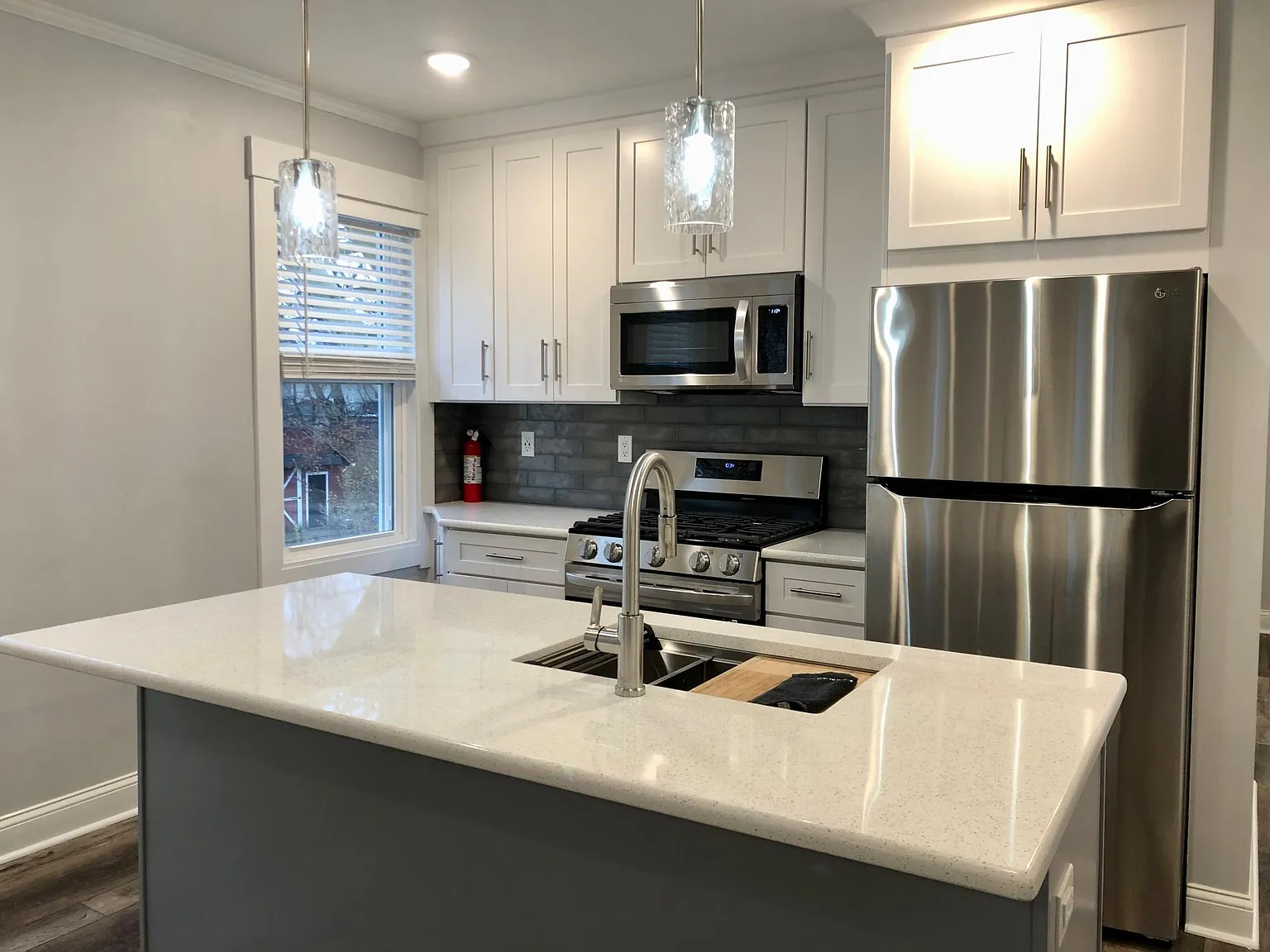 2 bed, 1.5 bath, $2,600 — Photo 2