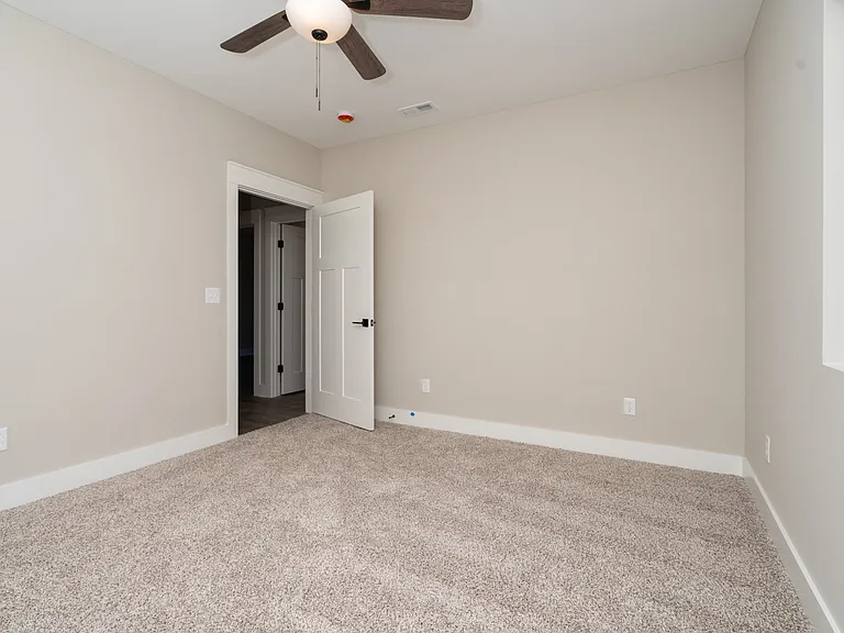917 Eagle Ridge Dr — Photo 29