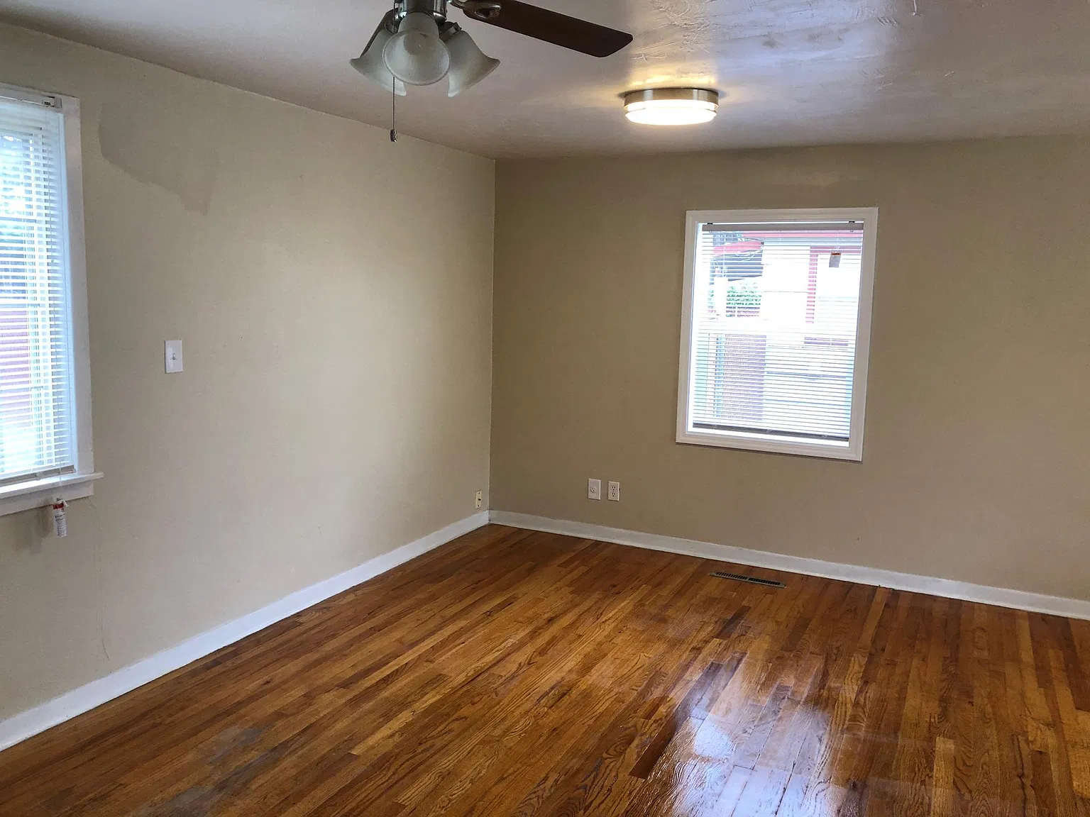 347 W Columbia Ave — Photo 2