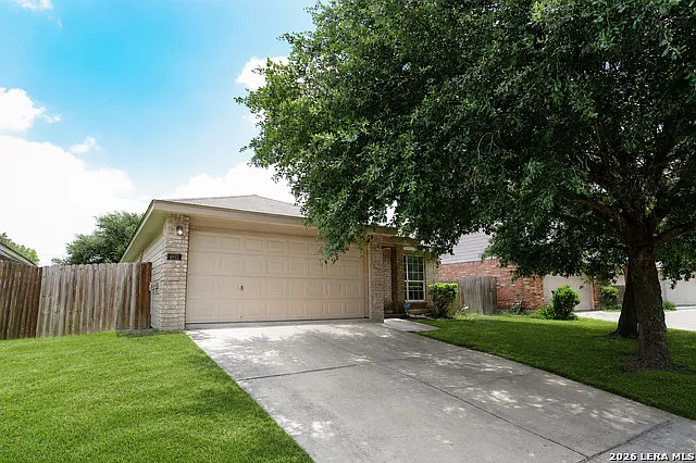 3 bed, 2.0 bath, 1653 sqft, $1,650 — Photo 2