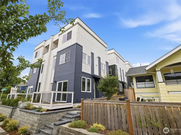 5904 42nd Avenue SW, Seattle, WA 98136