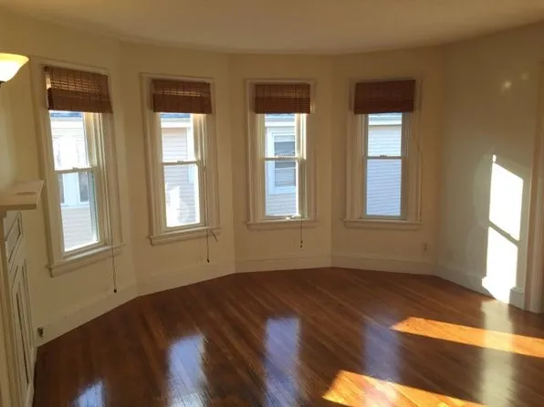 150 Norwood Ave APT 3B, Cranston, RI 02905