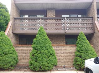 1105 Kenneth Cir, Elgin, IL 60120