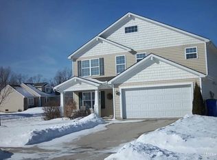 1925 Black Bear Dr, Fort Wayne, IN 46808