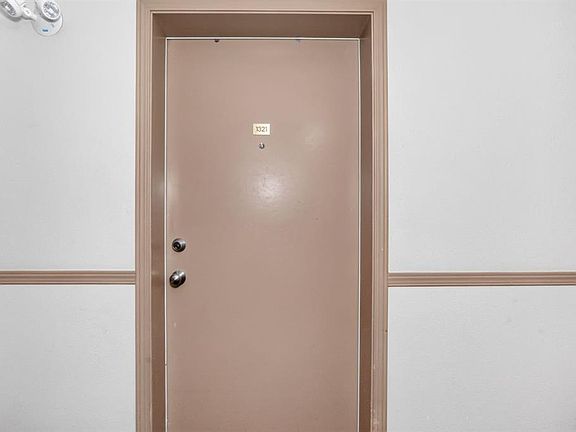 3rd image of 8 E Bridlecrest Dr SW #1321