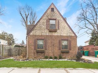 202 S Grant St, Westmont, IL