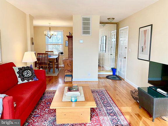 5th image of 4271 35th St S Unit B1