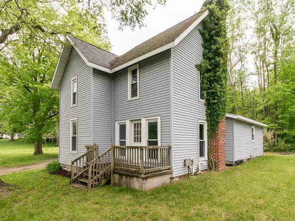 13062 Grand River Dr SE, Lowell, MI 49331