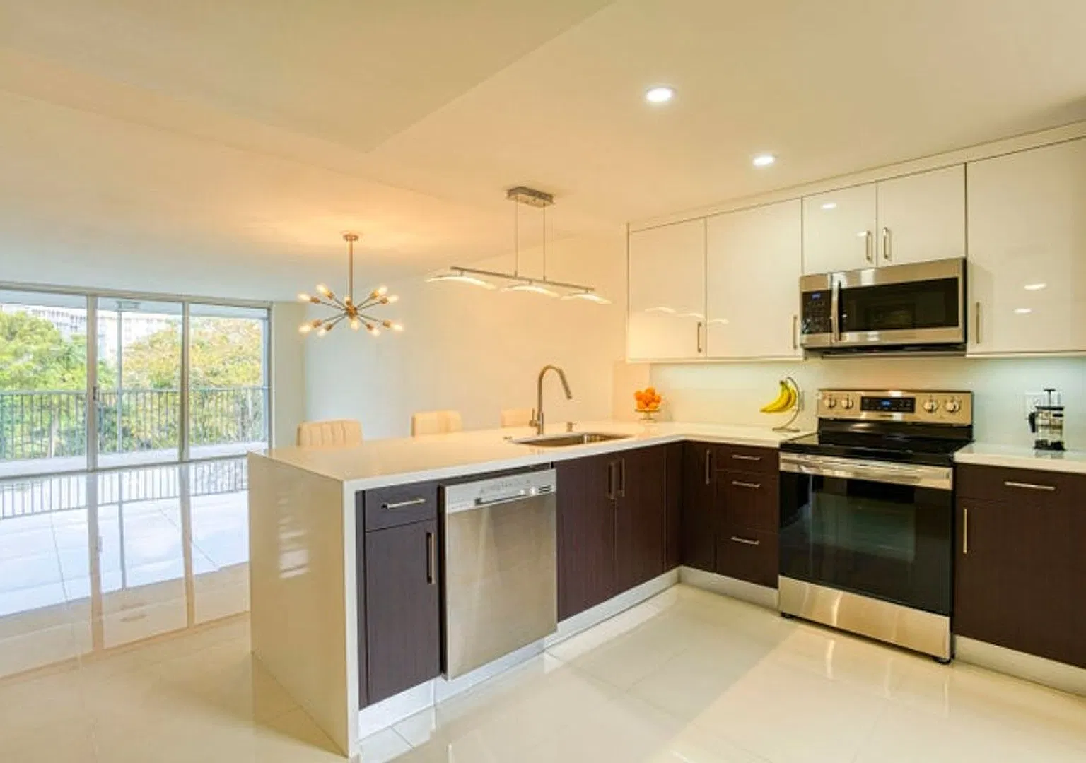 535 Oaks Drive 510, Pompano Beach, FL 33069 — Photo 1