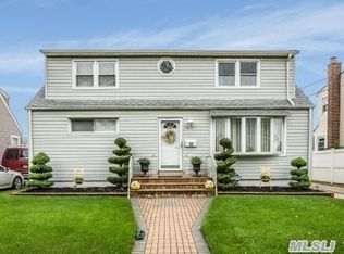43 Gilroy Ave, Uniondale, NY 11553