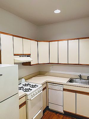 5th image of 1716 2nd Ave #3B0