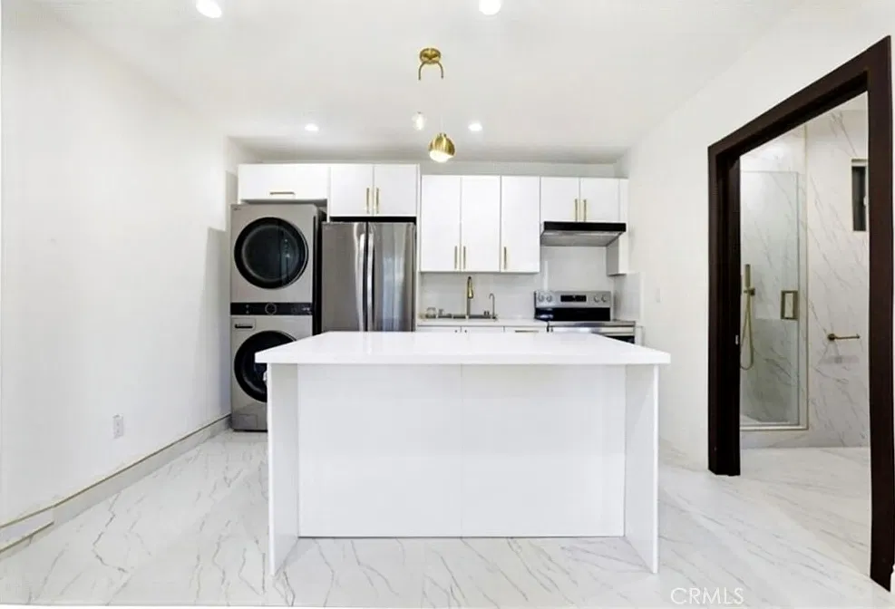 1 bed, 500 sqft, $2,200 — Photo 1
