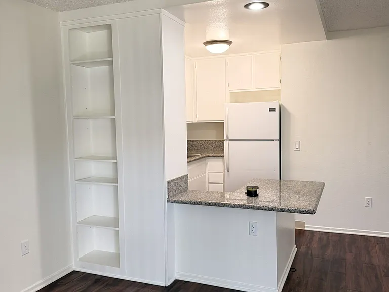 Concord Square Apartments — Photo 33