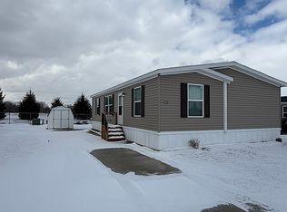 6857 Sewan Dr, North Branch, MI
